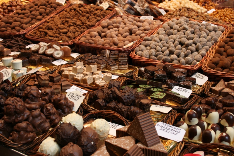 boutique-LE CASTELLET-min_chocolates_chocolate_nibble_sweetness_fine_chocolates_gourmet_candy_brand-752083