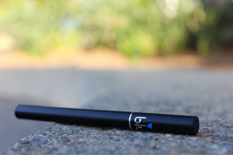 boutique-LE CASTELLET-min_e_cigarette_vaping_blu_cigs_blu_electronic_cigarette_tobacco_cigarette_smoke-637061